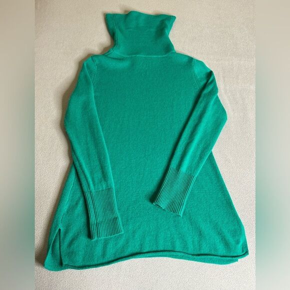 ATHLETA 100% Cashmere Turtleneck Surrey Sweater Size S Peridot Green - Picture 3 of 16